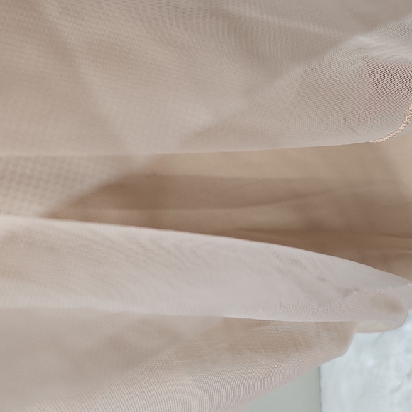 Peach  lace tulle lined  maxi skirt  size medium - Picture 4 of 11